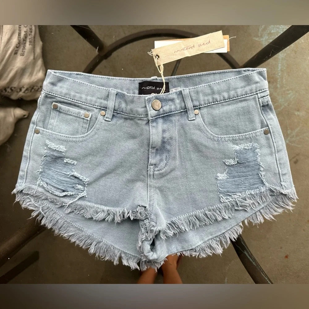 Mustard Seed Light Gray Distressed Denim Jean Shorts